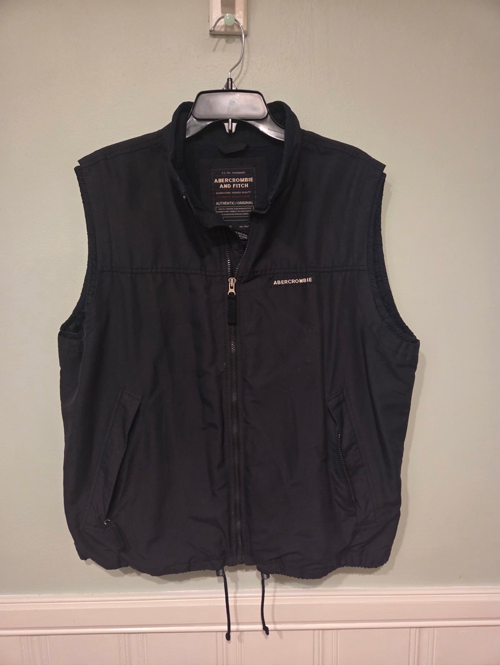 Abercrombie Men's Navy Zip-Up Vest